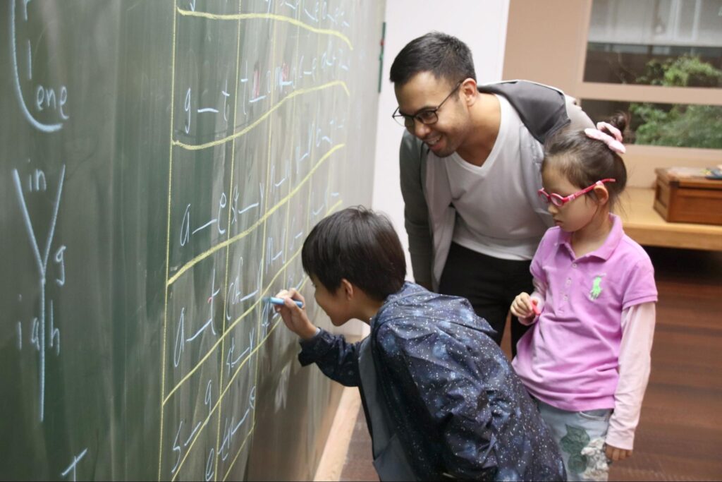 如何選擇適合孩子的雙語學校?從雙語幼兒園到小學的全方位規劃